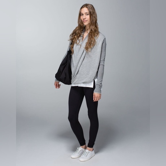 Lululemon Iconic Sweater Wrap Heathered Medium & Light Grey Size Small / Medium - Picture 3 of 11